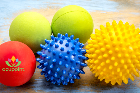 How to Choose the Best Massage Balls: A Guide to Choosing Between Smooth and Spiky Massage Balls